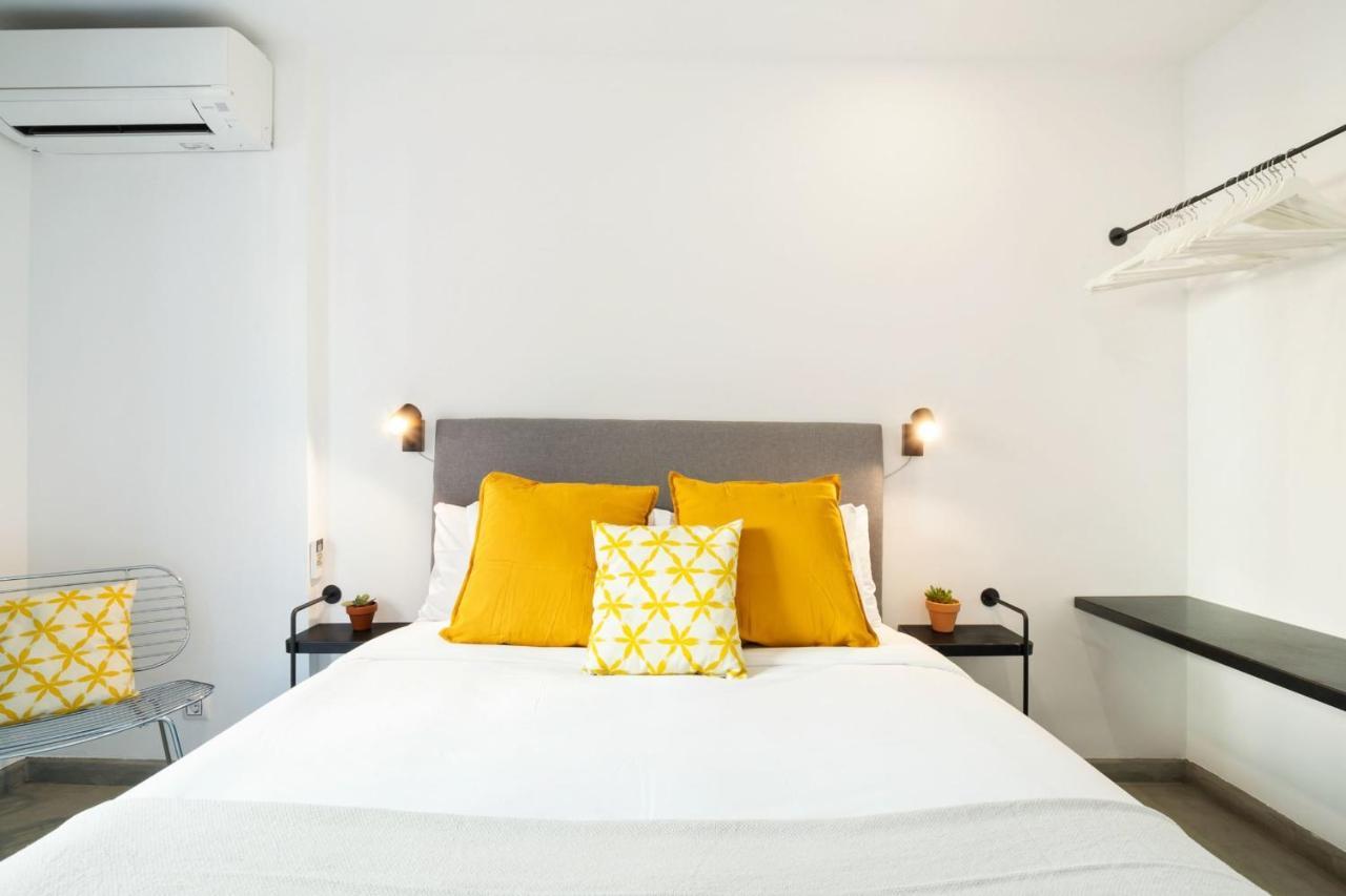 Amazing 3 Bedroom With Terrace In Poble-sec Barcelona